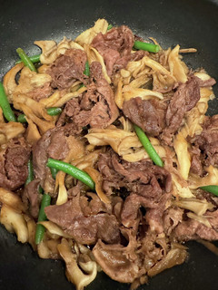 簡単!牛薄切り肉と舞茸の甘辛炒め♪お弁当-レシピのメイン写真