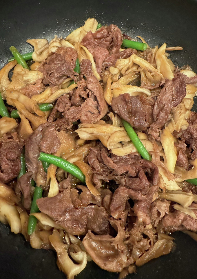 簡単！牛薄切り肉と舞茸の甘辛炒め♪お弁当-レシピのメイン写真