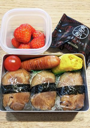 高2男子弁当！紅茶豚のおにぎり♪２-レシピのメイン写真