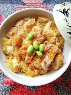 カツ丼の彩りは枝豆でも♪-レシピのメイン写真