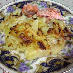 รูปของ 《鮭とポテトのオニオンマヨ焼き》