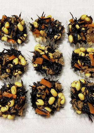 お弁当に冷凍保存大豆と豚肉入りひじき煮-レシピのメイン写真
