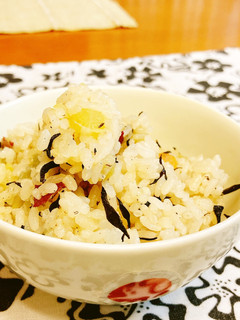 余りものなんて言わせない!芋とひじきご飯-レシピのメイン写真