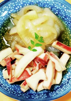 新たまねぎとボイルイカの煮物-レシピのメイン写真