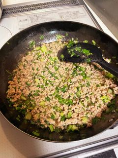 セロリの葉っぱとひき肉の甘辛煮-レシピのメイン写真