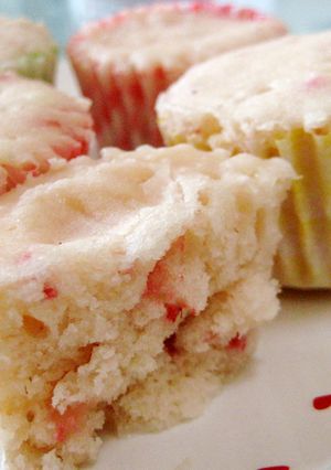 米粉でもちもち☆レンジでイチゴ蒸しパン-レシピのメイン写真