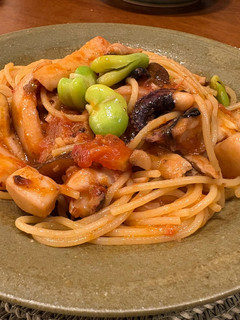 春野菜!イカとそら豆の生トマトパスタ-レシピのメイン写真