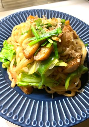 さつま揚げと緑野菜の焼きうどん-レシピのメイン写真