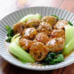 A picture of 〈くらし薬膳〉黒きくらげ入り肉団子の旨煮.