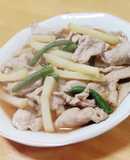 豚もも薄切り肉のフライドポテト炒め煮