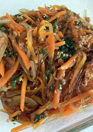 春菊と豚ひき肉の簡単チャプチェ-レシピのメイン写真