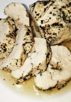 レンジで簡単！バジル薫る鶏ハム-レシピのメイン写真