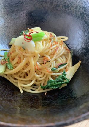キャベツと春菊の和風ペペロンチーノパスタ-レシピのメイン写真