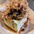 新玉ねぎのごま油醤油タレ 冷やっこ