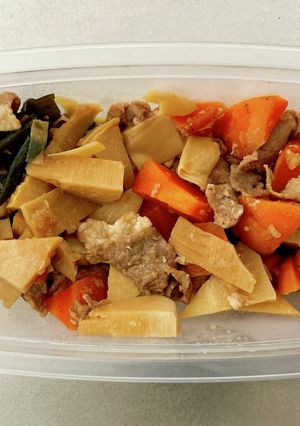 食べすぎ危険!豚こまとたけのこの煮物-レシピのメイン写真