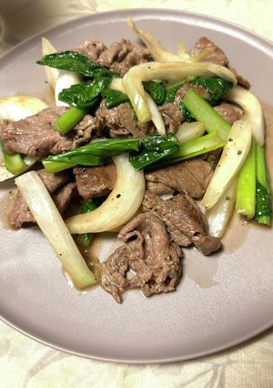 牛薄切り肉と新玉ねぎのバター醤油炒め-レシピのメイン写真