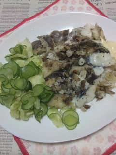 カラスカレイのアラのムニエル＋きゅうり-レシピのメイン写真