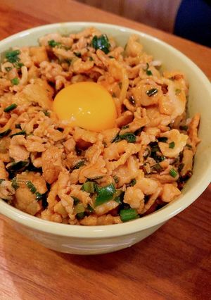 台湾丼風豚バラ丼そぼろ丼ピリ辛丼豚ひき肉-レシピのメイン写真