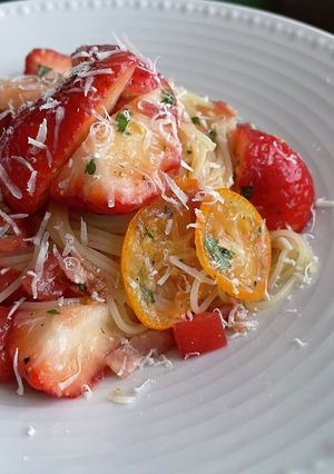 春香るいちごと金柑の冷製パスタ-レシピのメイン写真