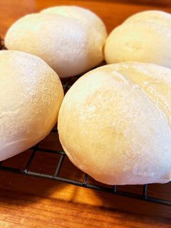 クリームチーズ入りハイジの白パン♡-レシピのメイン写真