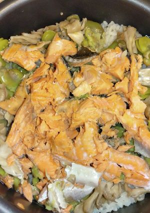 鮭と空豆の炊き込みご飯-レシピのメイン写真