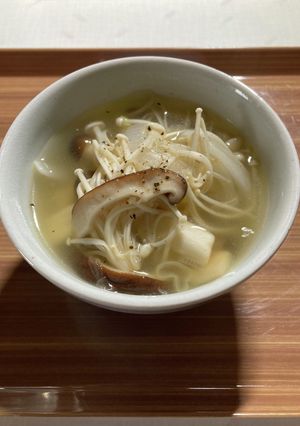 簡単で手軽な、きのこたっぷりスープ-レシピのメイン写真