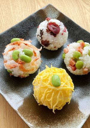 お豆の手まりおにぎり-レシピのメイン写真