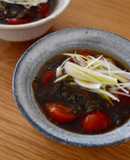 島らっきょうとトマトのもずく酢