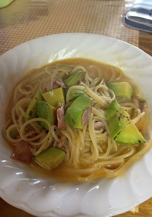 アボカドとベーコンのトマトクリームパスタ-レシピのメイン写真