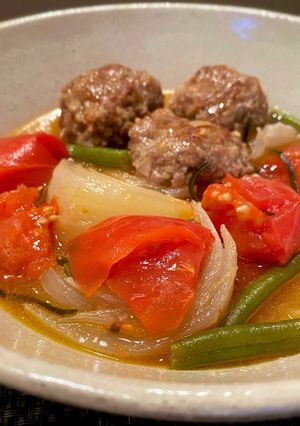 新玉ねぎとトマトと肉団子のスープ煮-レシピのメイン写真