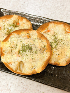 ごぼうサラダアレンジ♪餃子の皮ピザ-レシピのメイン写真