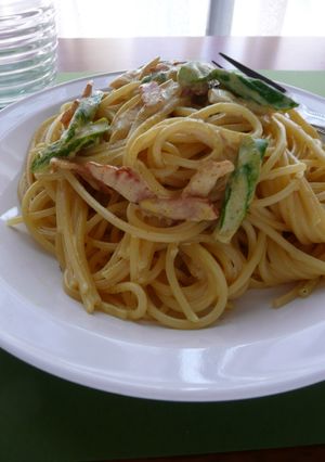 アスパラとベーコンのカレークリームパスタ-レシピのメイン写真