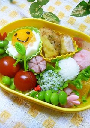 春のお弁当に♪３色お団子おにぎり☆-レシピのメイン写真