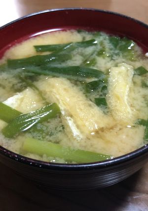 ニラと油揚げの味噌汁-レシピのメイン写真