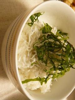 今が旬!!母直伝の簡単しらす丼-レシピのメイン写真