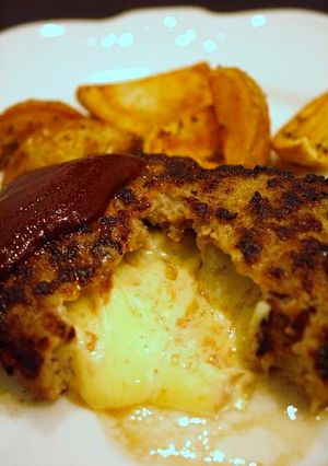 【洋食】チーズinハンバーグ　-レシピのメイン写真