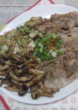 豚ロース薄切り肉しめじキャベツのオイル炒-レシピのメイン写真