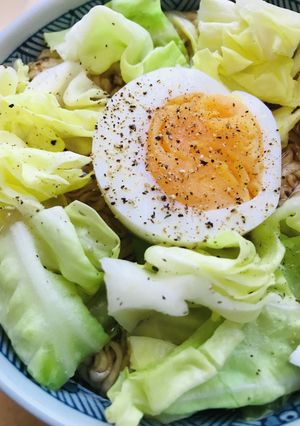チキンラーメン●春キャベツと玉子-レシピのメイン写真
