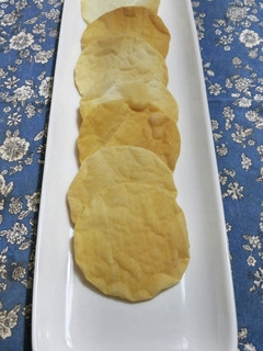 餃子の皮で作る煎餅-レシピのメイン写真