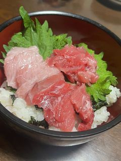 鮮度が命✨絶品 マグロのカマトロ丼-レシピのメイン写真