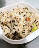 レンジで炊き込みご飯！ひじきと梅と枝豆