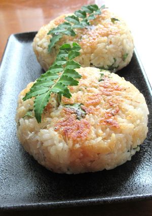【釜揚げしらすと山椒の葉の焼きおにぎり〗-レシピのメイン写真