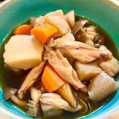 รูปของ 鶏肉の根菜煮