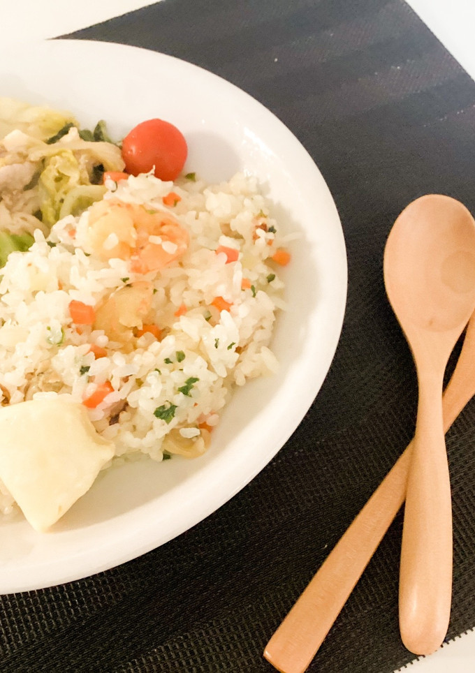 炊飯器に丸投げピラフ-レシピのメイン写真