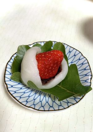 苺大福(なんちゃって)柏餅使用-レシピのメイン写真