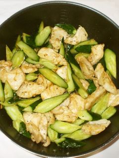 鶏肉胡瓜オイスターソース炒め♪簡単-レシピのメイン写真