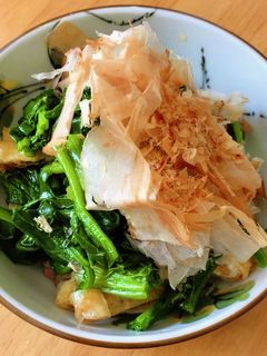 鰹節が香ばしい!ほうれん草のお浸し-レシピのメイン写真