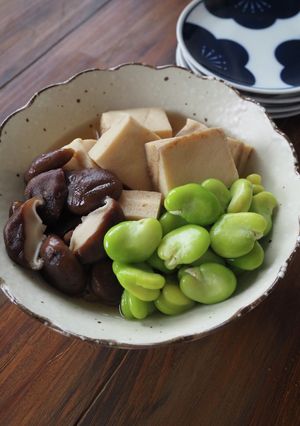 旬のそら豆で！高野豆腐とそら豆の煮物-レシピのメイン写真