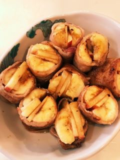 バナナとリンゴの肉巻き-レシピのメイン写真