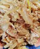 エノキ玉ねぎ豚ひき肉丼　焼き肉のタレで